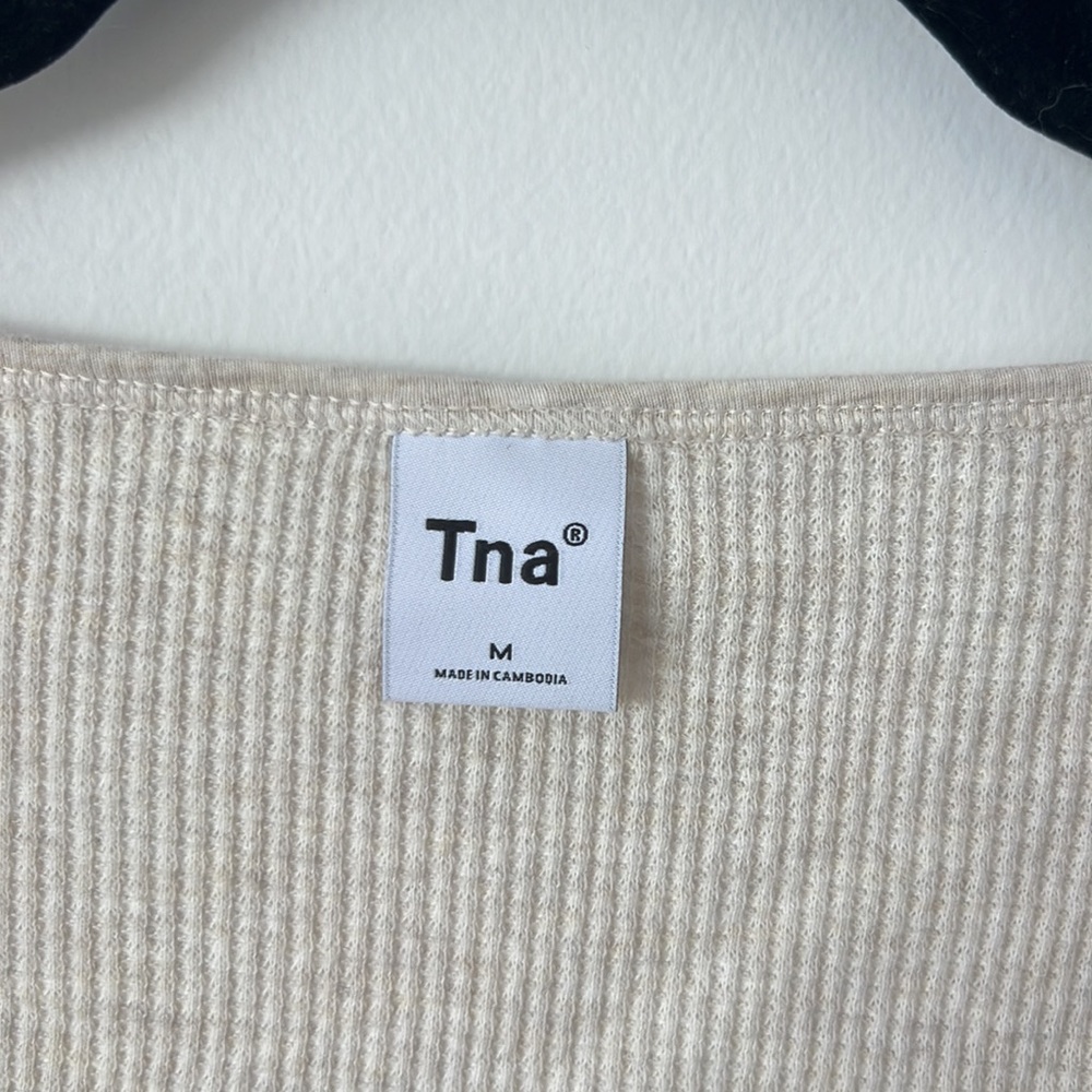 TNA Waffle Scoopneck longsleeve cropped tee - Picture 4 of 10